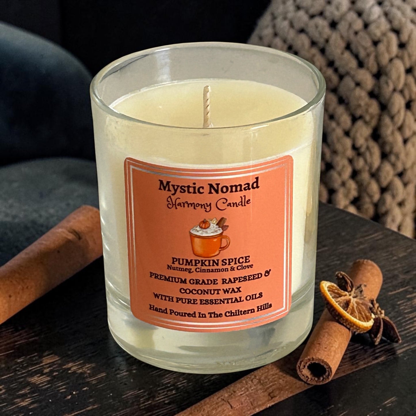 Pumpkin Spice - Aromatherapy Candle with Nutmeg and Cinnamon