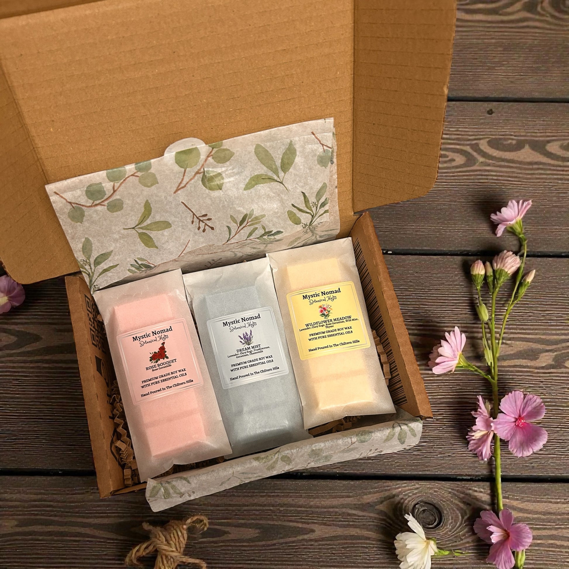 Dream Mist essential oils wax melt snap bar in a gift box with two other aromatherapy snap bars, perfect as a mindful, relaxing gift.