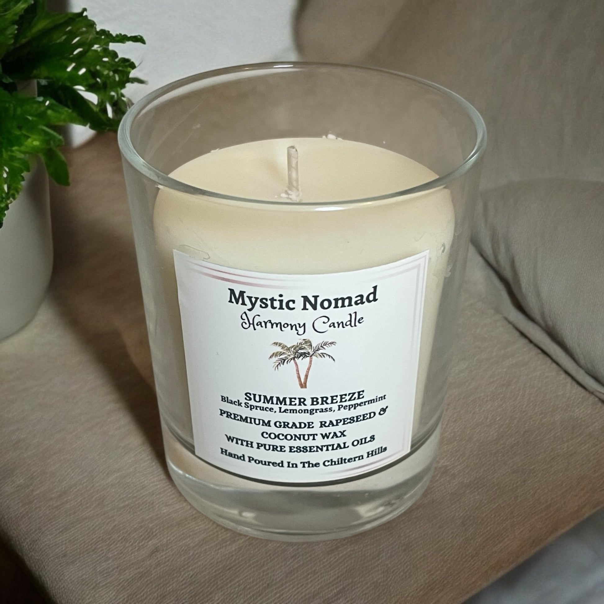 Summer Breeze candle without lid, displaying smooth coconut & rapeseed wax and cotton wick.